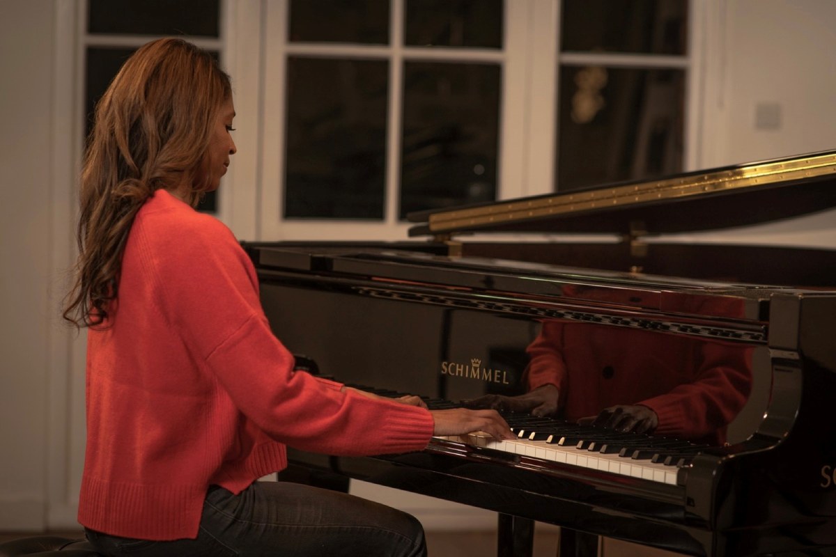 cece-sammy CeCe Sammy- overcoming personal struggles